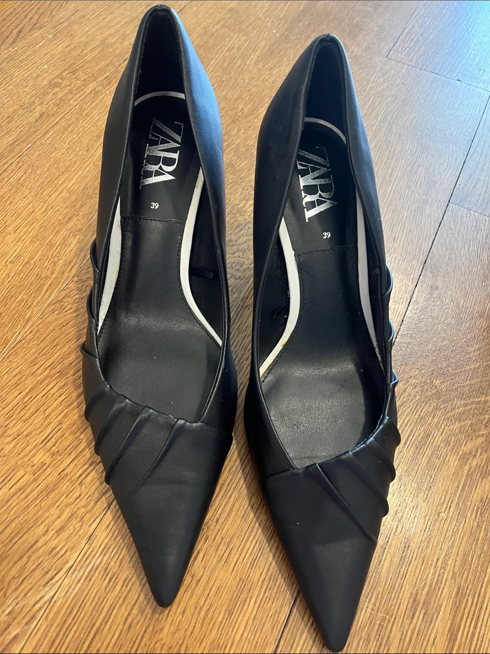 Zara Black Pointed Toe Pleated Detail Pumps